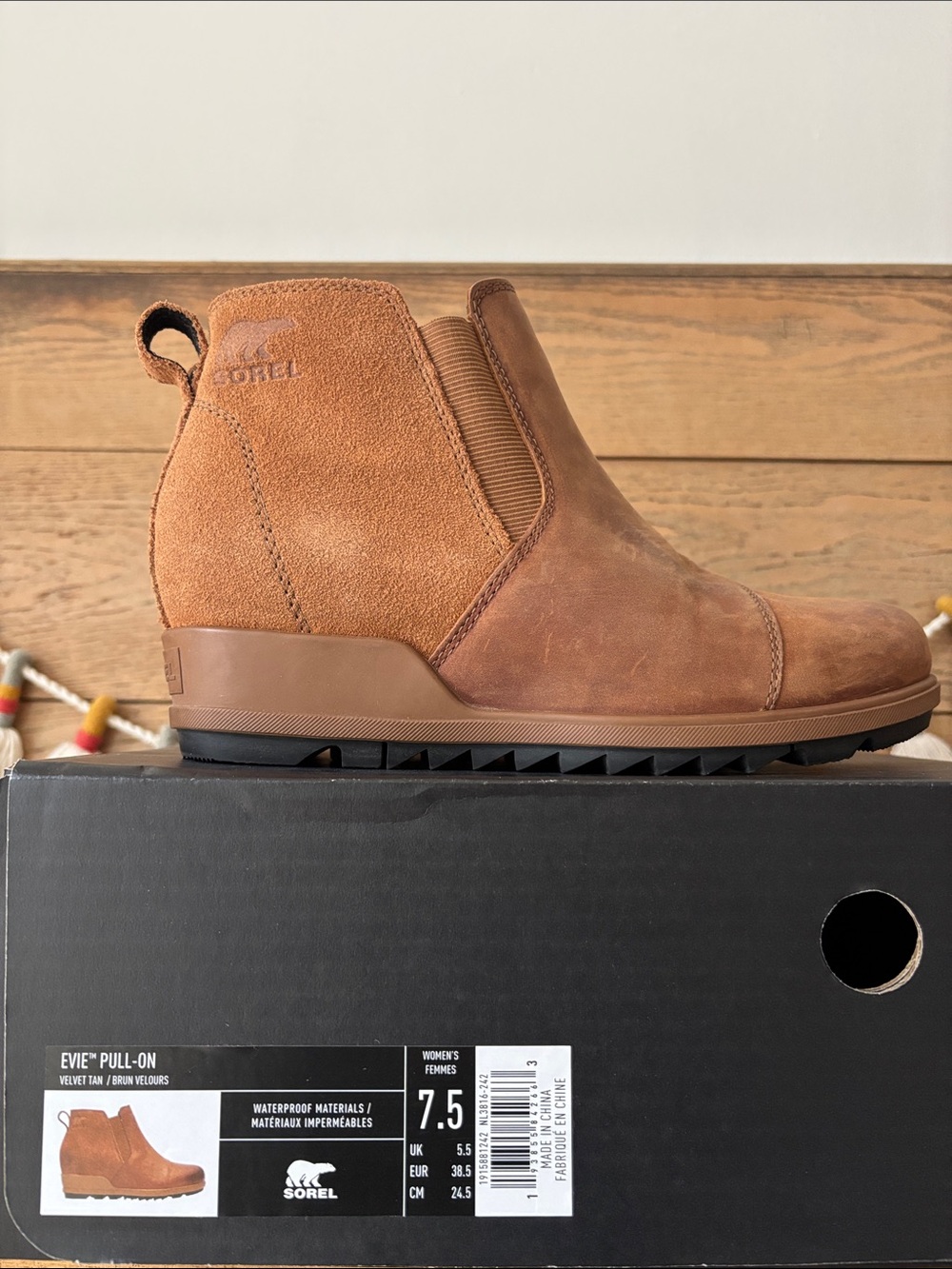 Women’s Sorel Evie Pull On Wedge Boot in Velvet Tan (Brown) size 7.5
